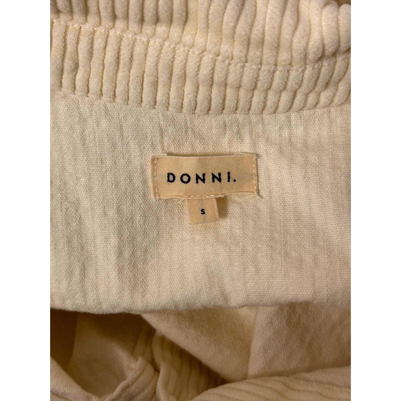 Donni. Corduroy Shirt Jacket Small Womens Banana Cream Shacket — image 7 of 8
